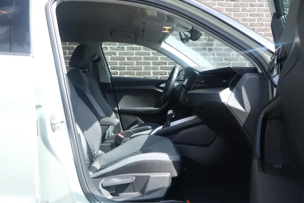 30 TFSI 116pk S-tronic Epic | Stoelverwarming | Climate Control | Full LED | Sportstoelen