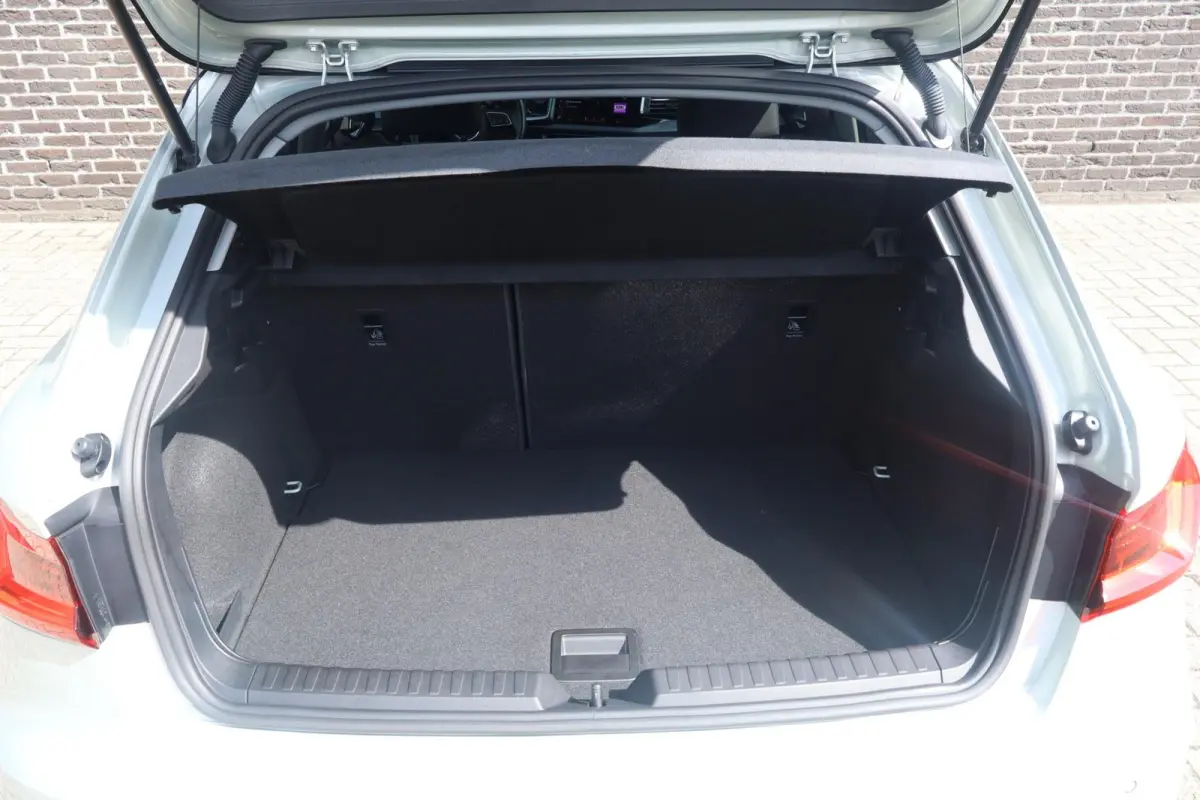 30 TFSI 116pk S-tronic Epic | Stoelverwarming | Climate Control | Full LED | Sportstoelen