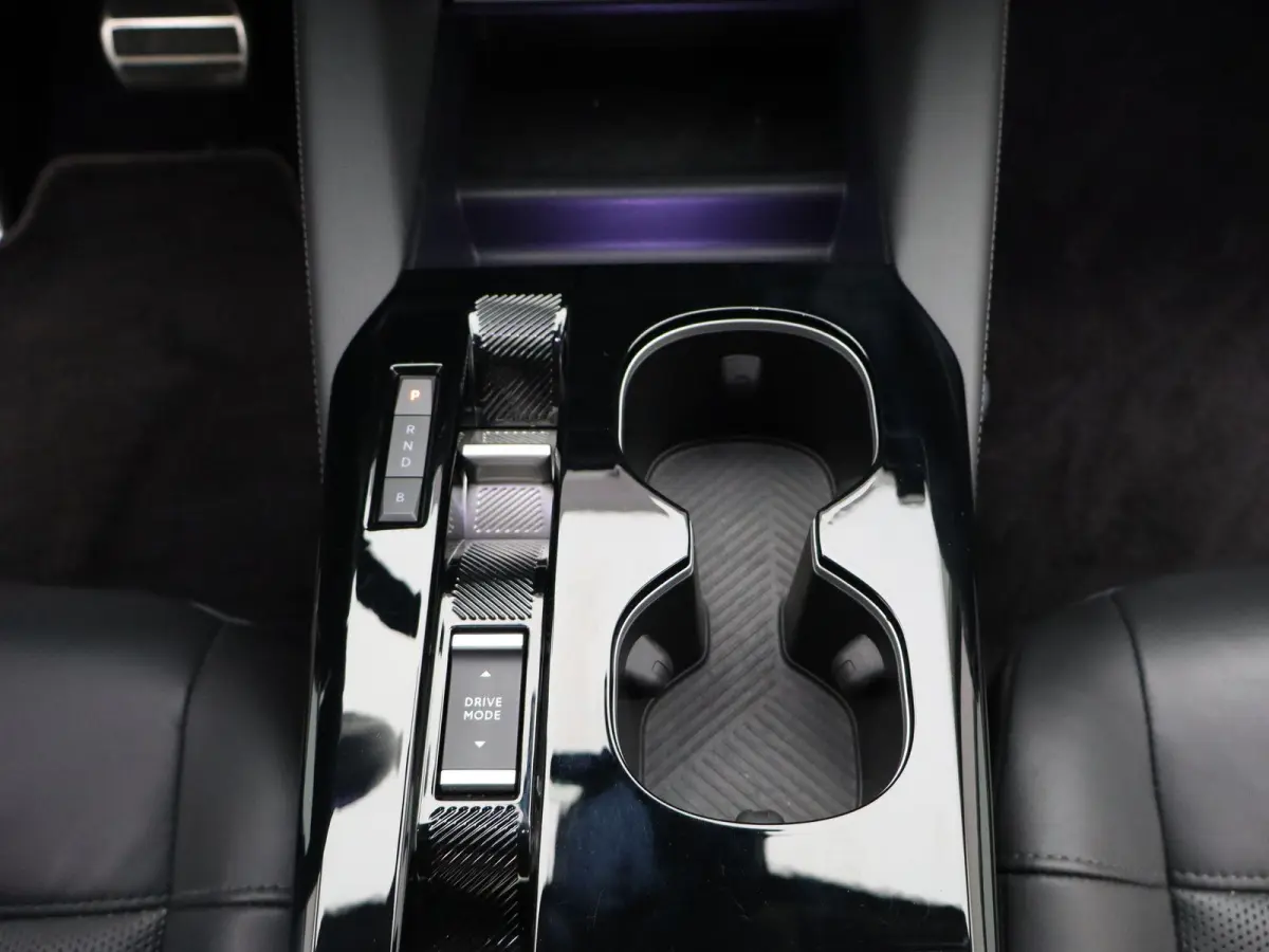 1.5 Hybrid Feel! | Parkeercamera | Climate Control |