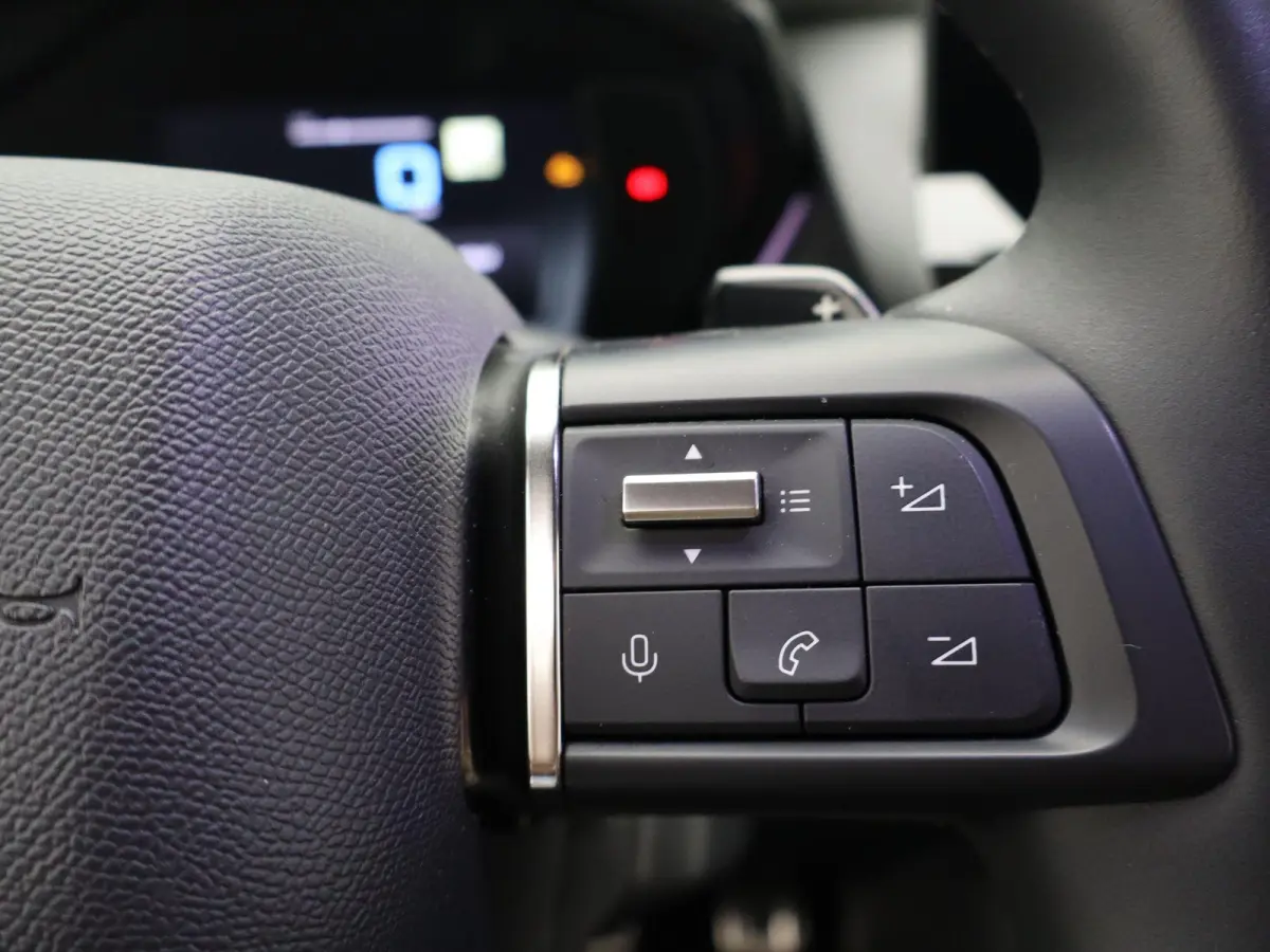 1.5 Hybrid Feel! | Parkeercamera | Climate Control |