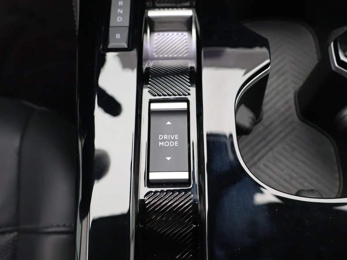 1.5 Hybrid Feel! | Parkeercamera | Climate Control |