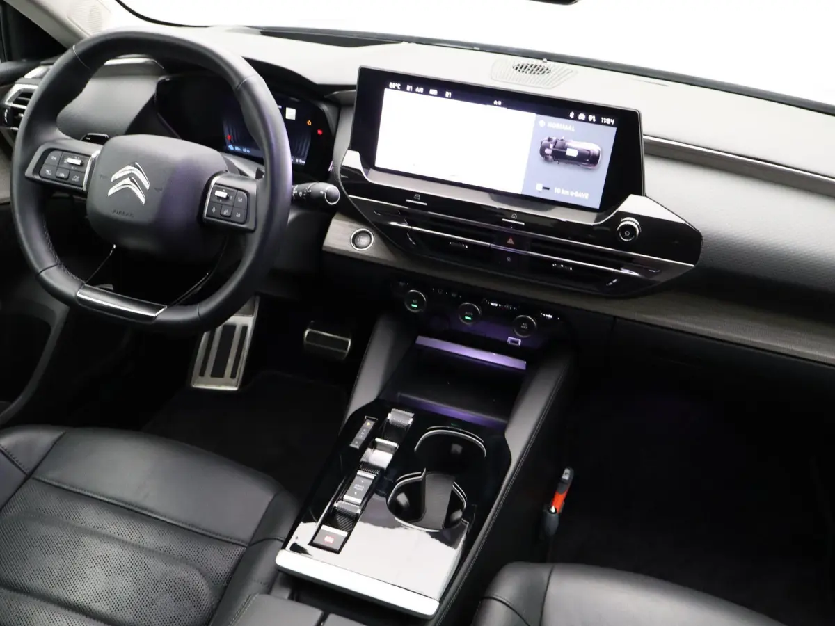 1.5 Hybrid Feel! | Parkeercamera | Climate Control |