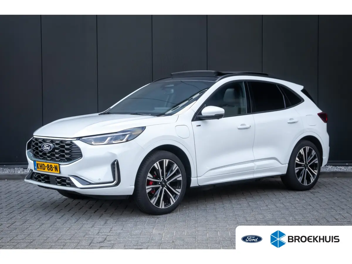2.5 PHEV ST-Line X | Trekhaak | Panoramadak | Matrix LED | 20 inch