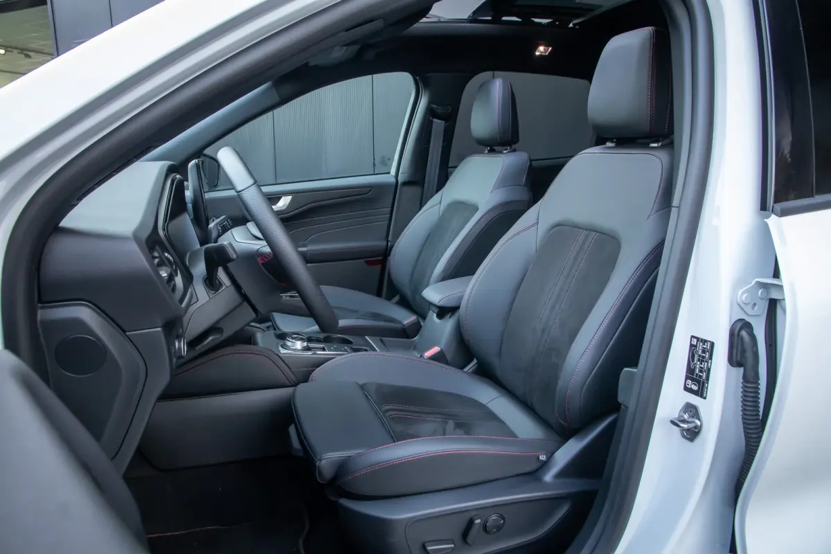 2.5 PHEV ST-Line X | Trekhaak | Panoramadak | Matrix LED | 20 inch