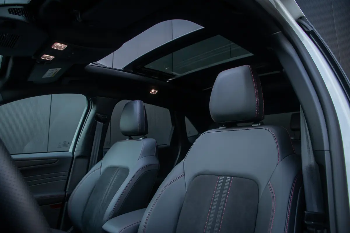 2.5 PHEV ST-Line X | Trekhaak | Panoramadak | Matrix LED | 20 inch