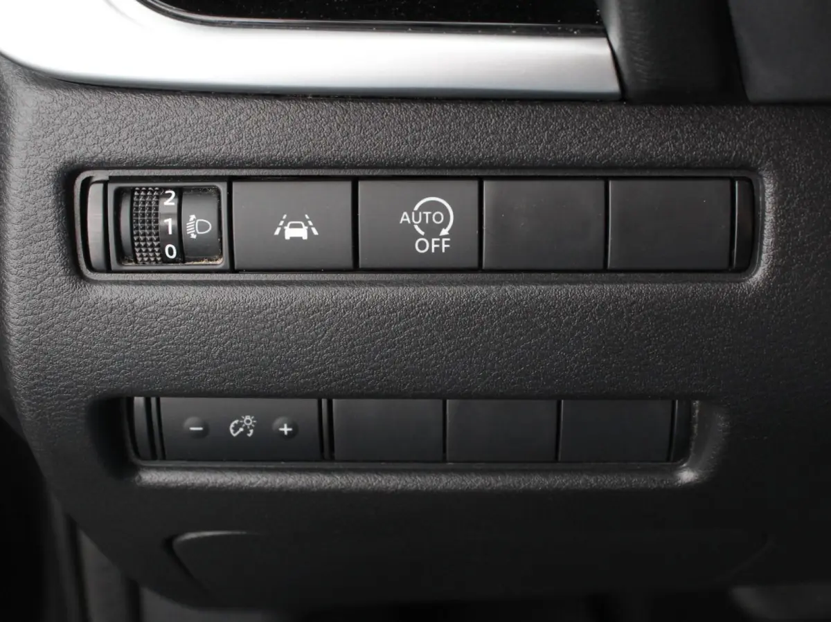 1.3 MHEV Xtronic N-Connecta Navigatie Climate Control Camera 360 Led Verwarmde voorstoelen Stuurwiel verwarmd Adaptieve Cruise Control Lichtmetalen Velgen