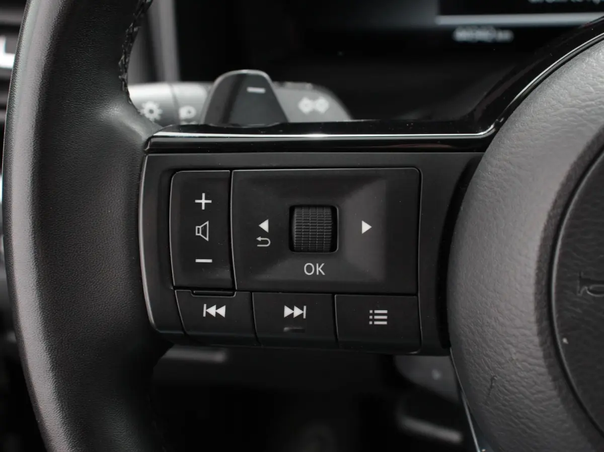 1.3 MHEV Xtronic N-Connecta Navigatie Climate Control Camera 360 Led Verwarmde voorstoelen Stuurwiel verwarmd Adaptieve Cruise Control Lichtmetalen Velgen