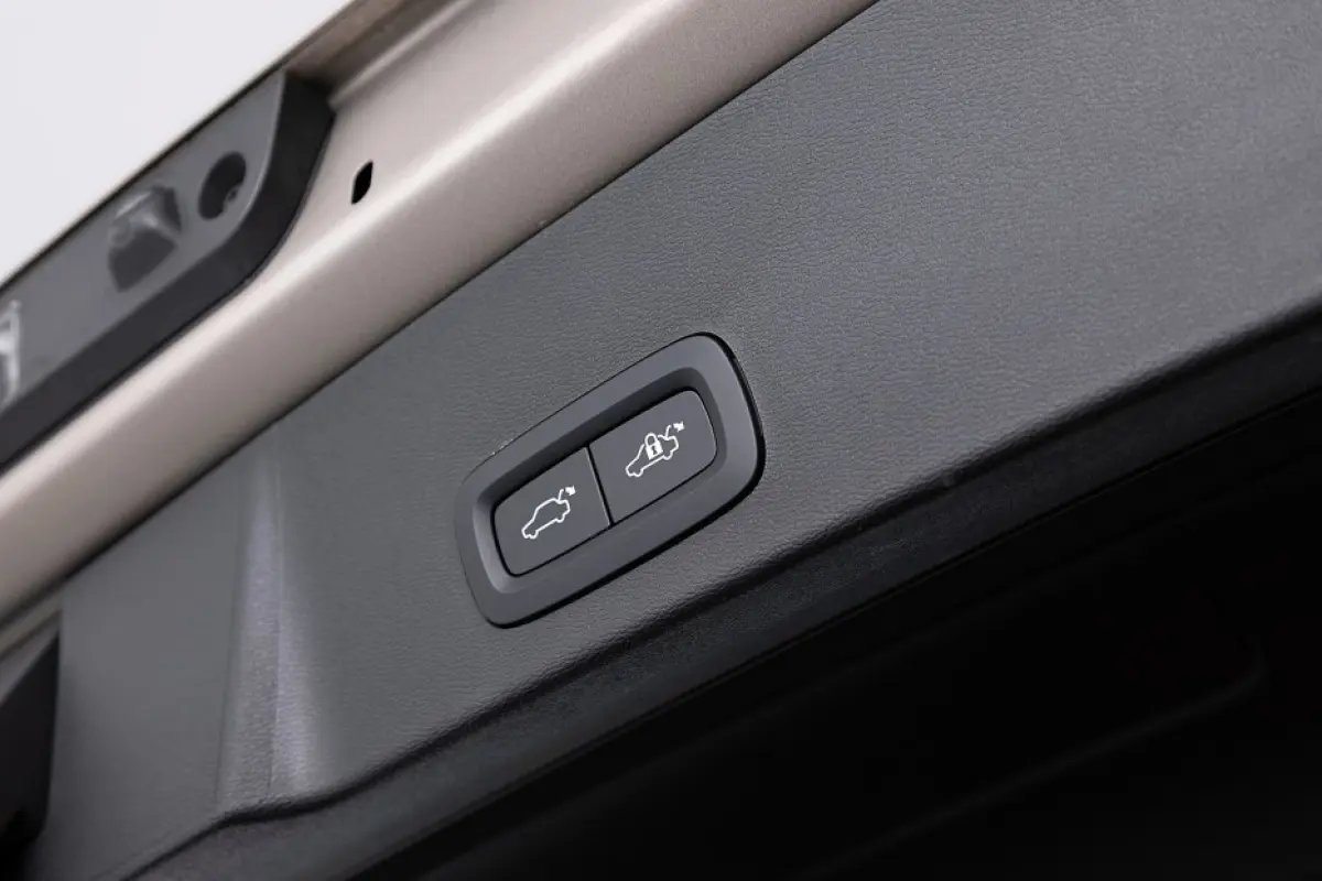 1.5 T4 Plus Bright | Full LED | NAVI | Sportstoelen | PHEV