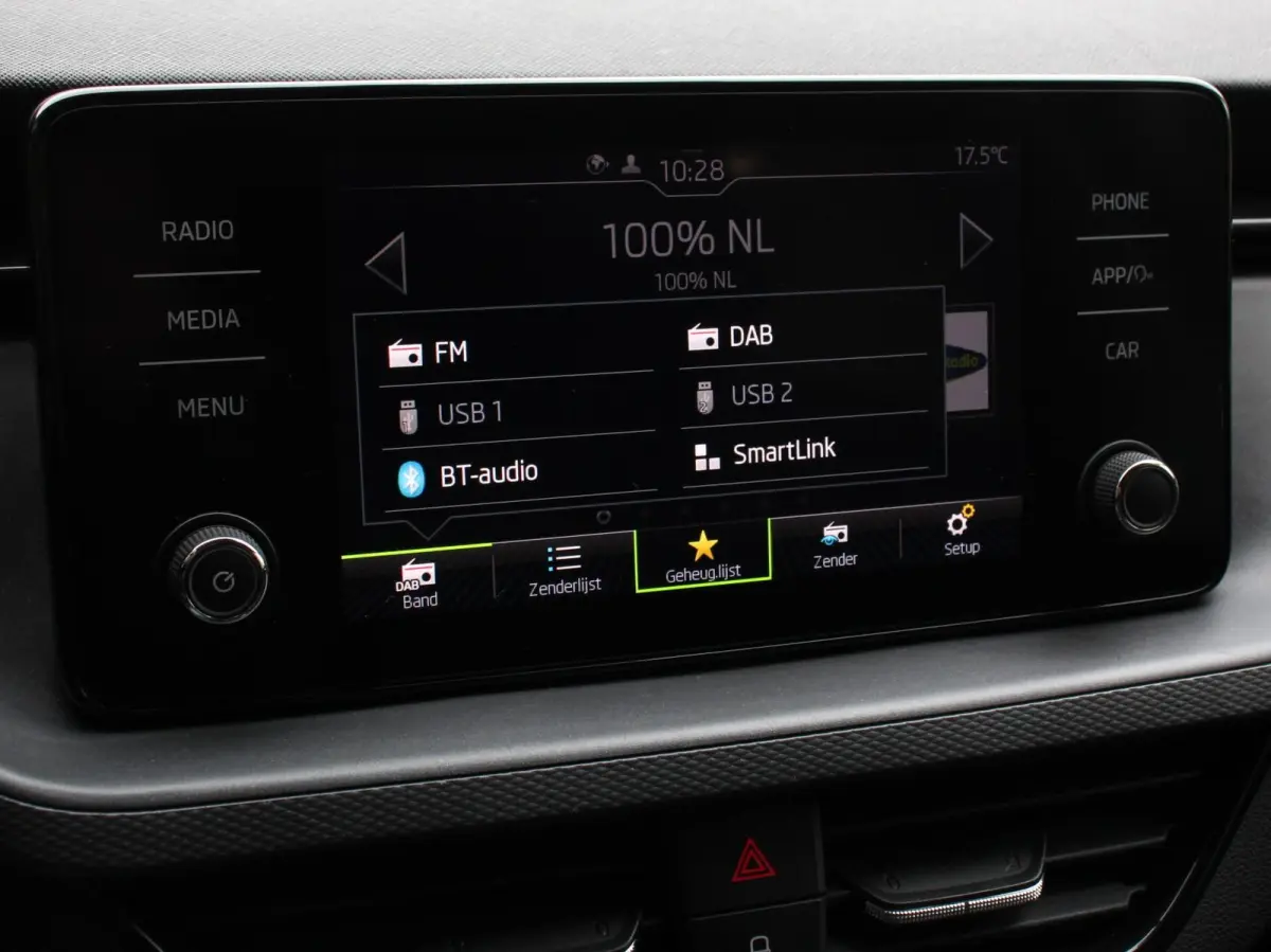 1.0 TSI 110pk DSG Dynamic Navigatie Apple Carplay/Android Auto Camera Adaptive Cruise Control Stoelverwarming Ledverlichting