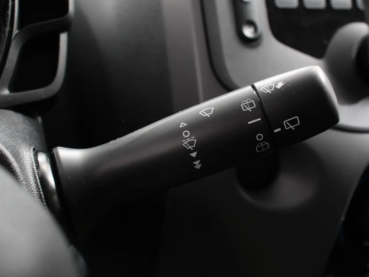1.0 e-VTi Active Airco Bluetooth USB Led 5 deurs!