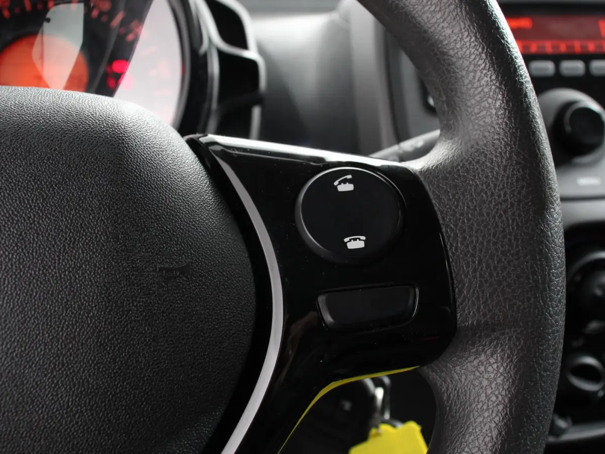 1.0 e-VTi Active Airco Bluetooth USB Led 5 deurs!