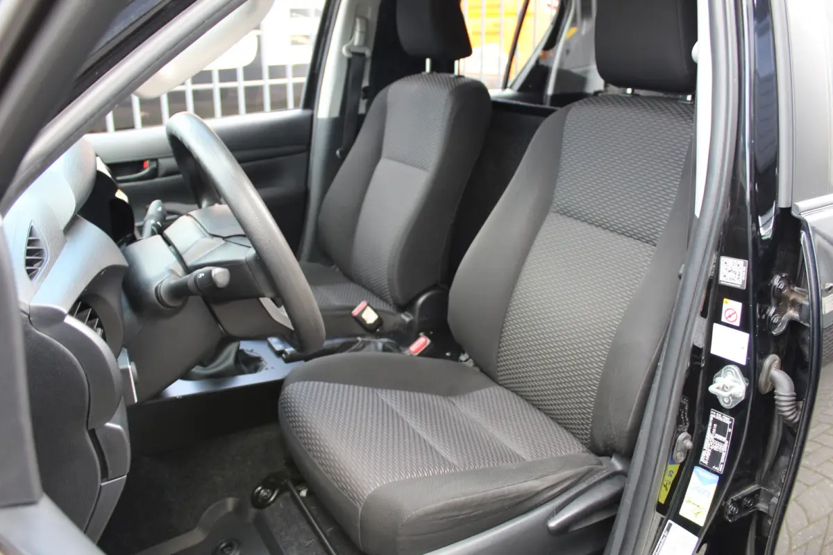 2.4 D-4D-F 150Pk 4x4 | Grijs kenteken | RIVAL + MEER EXTRA OPTIES