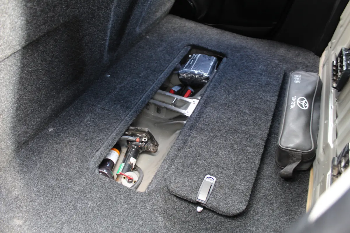 2.4 D-4D-F 150Pk 4x4 | Grijs kenteken | RIVAL + MEER EXTRA OPTIES