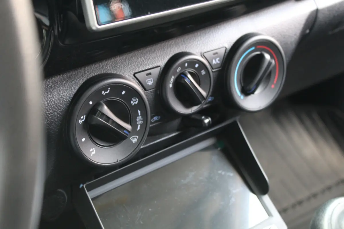 2.4 D-4D-F 150Pk 4x4 | Grijs kenteken | RIVAL + MEER EXTRA OPTIES