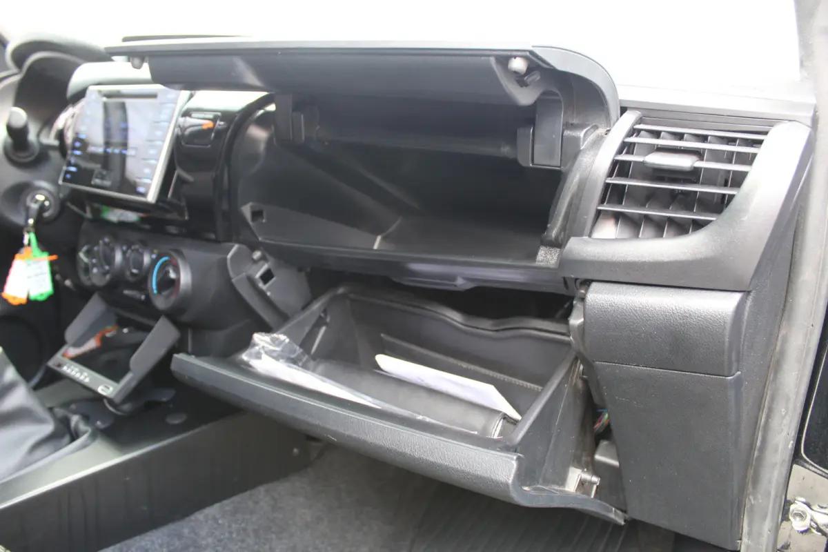 2.4 D-4D-F 150Pk 4x4 | Grijs kenteken | RIVAL + MEER EXTRA OPTIES