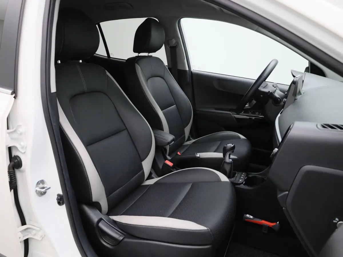 1.0 T-GDi X-Line 5p | Apple Carplay / Android | Stoelverwarming | Stuurverwarming |