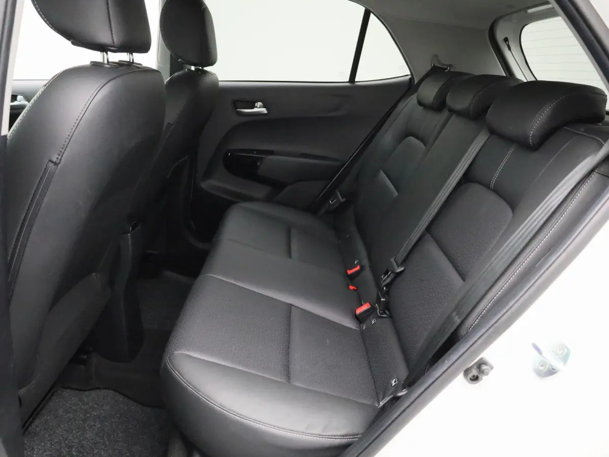 1.0 T-GDi X-Line 5p | Apple Carplay / Android | Stoelverwarming | Stuurverwarming |