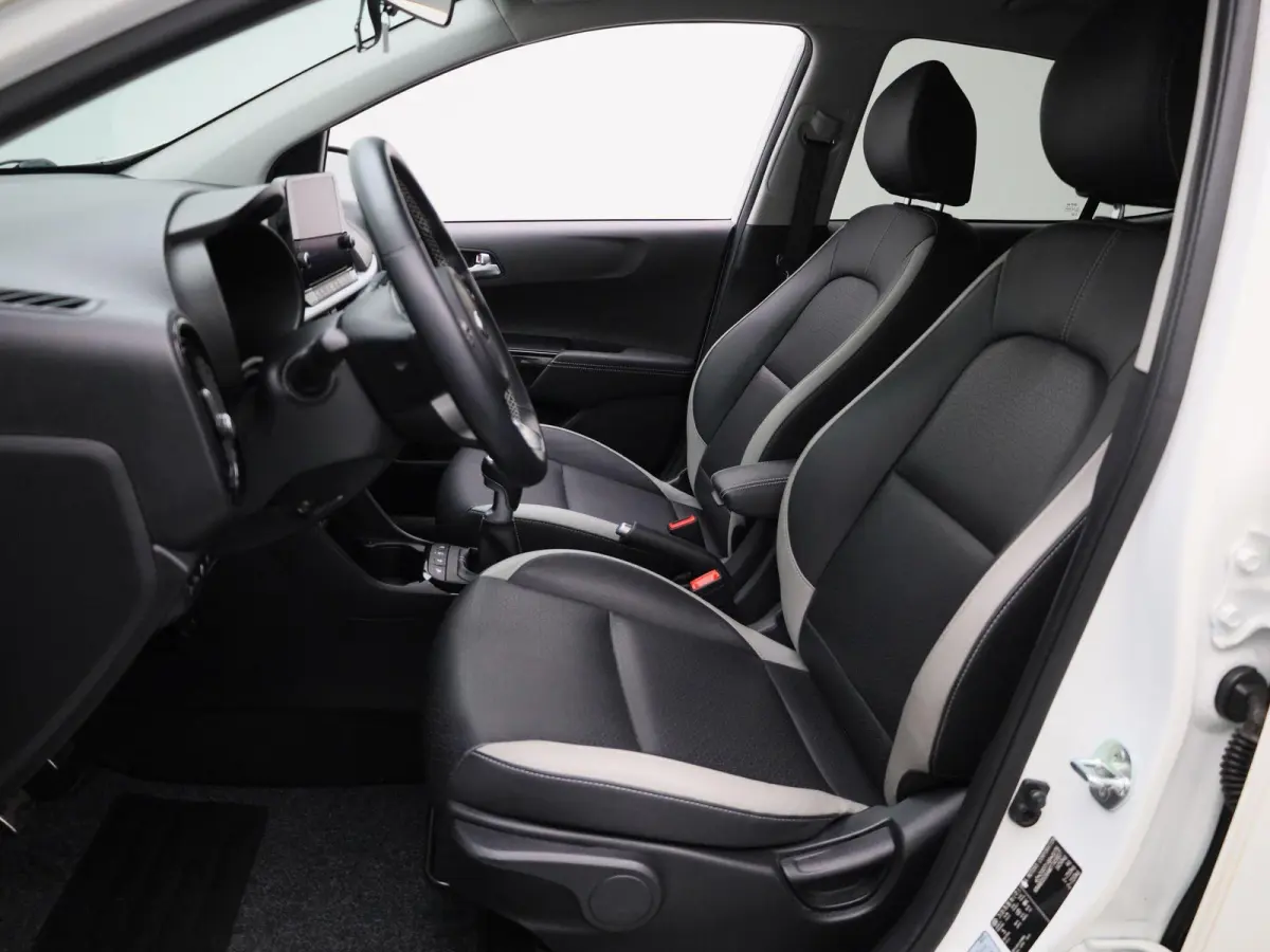 1.0 T-GDi X-Line 5p | Apple Carplay / Android | Stoelverwarming | Stuurverwarming |