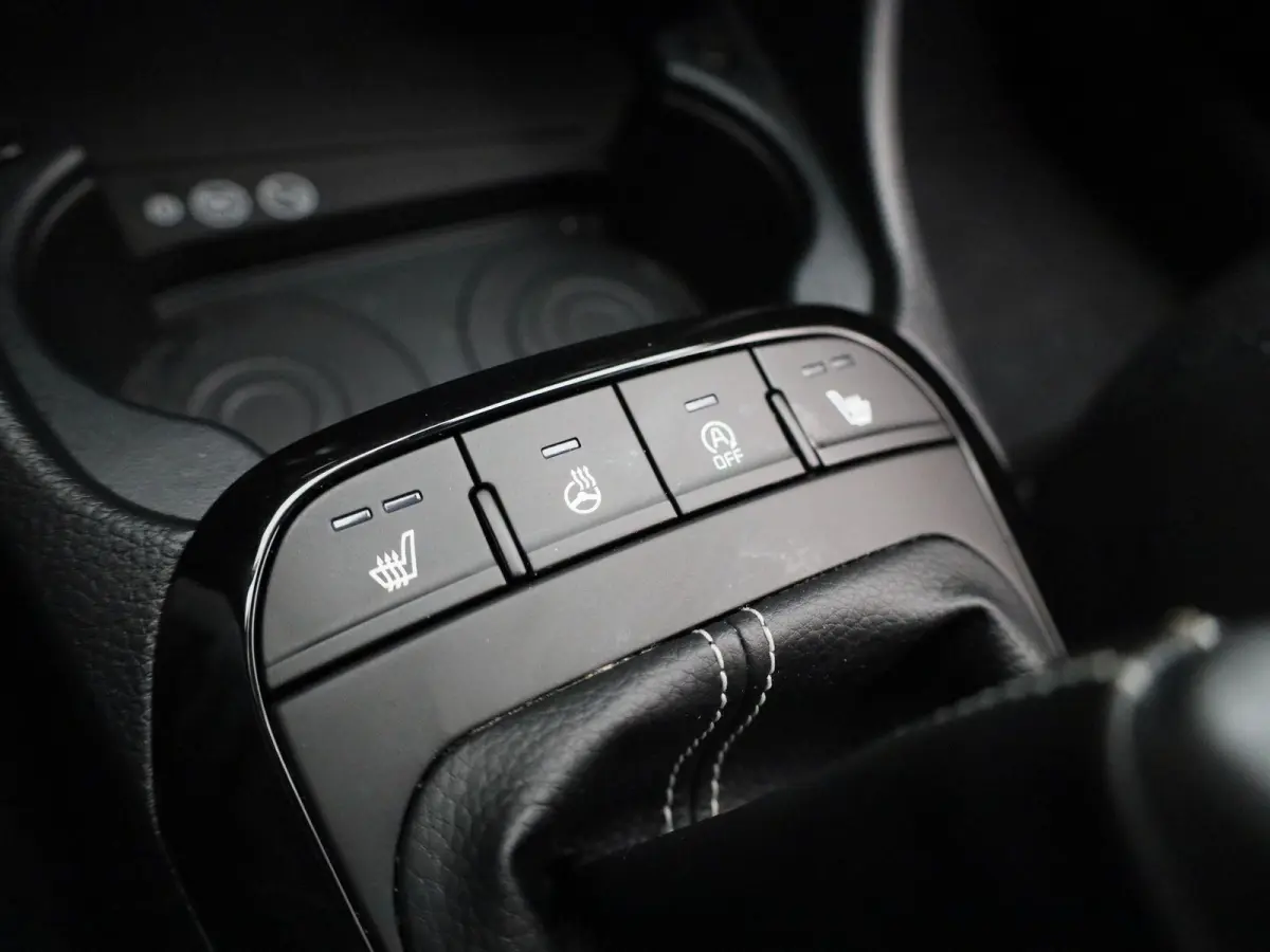 1.0 T-GDi X-Line 5p | Apple Carplay / Android | Stoelverwarming | Stuurverwarming |