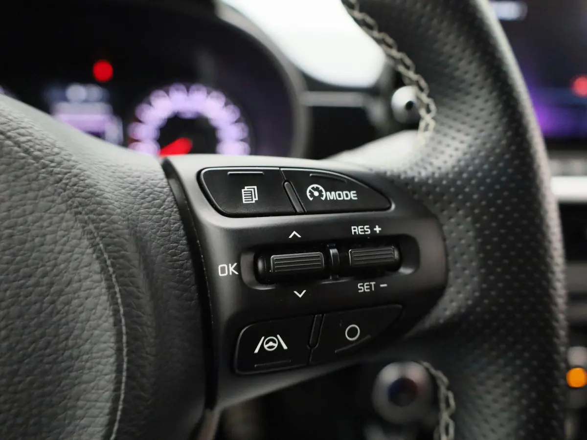 1.0 T-GDi X-Line 5p | Apple Carplay / Android | Stoelverwarming | Stuurverwarming |