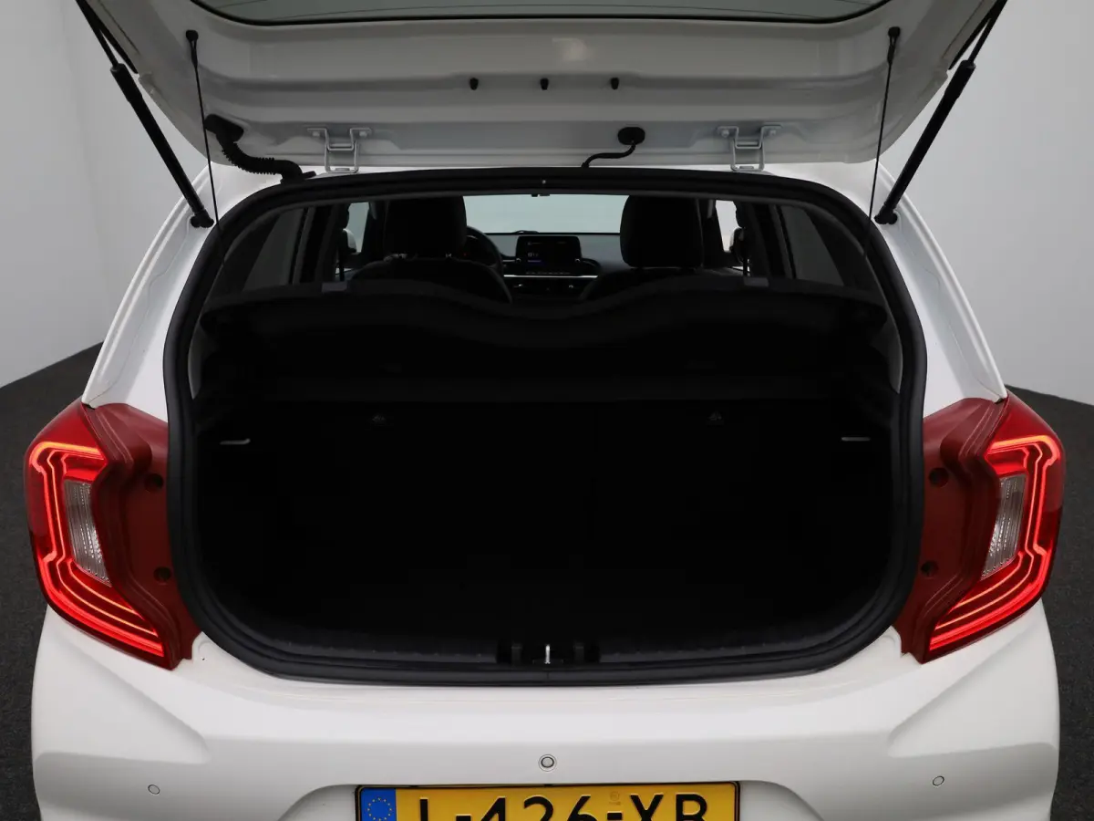 1.0 T-GDi X-Line 5p | Apple Carplay / Android | Stoelverwarming | Stuurverwarming |