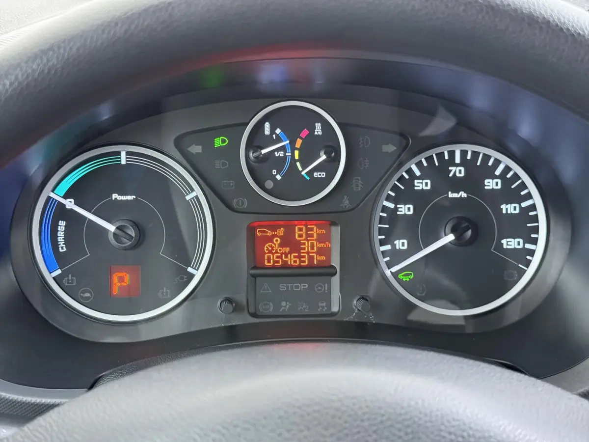 Electric L1 Premium | Airco | Parkeersensoren | Cruise control