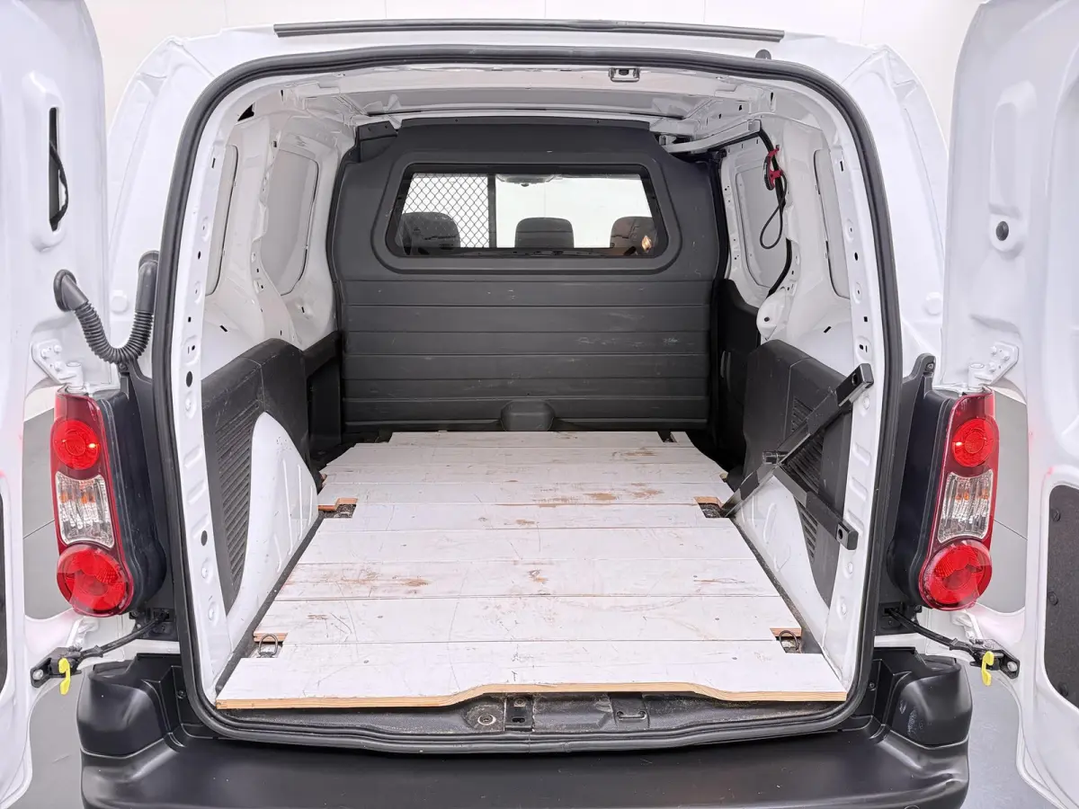 Electric L1 Premium | Airco | Parkeersensoren | Cruise control