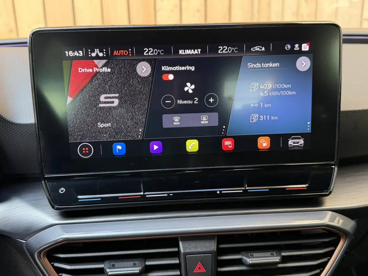 1.4 e-Hybrid VZ Adrenaline SoH 92,27% Apple CarPlay/Android Auto | Adaptieve cruise control | Climate control | LED verlichting | Lichtmetalen velgen | Stoel- en stuurverwarming | Parkeersen