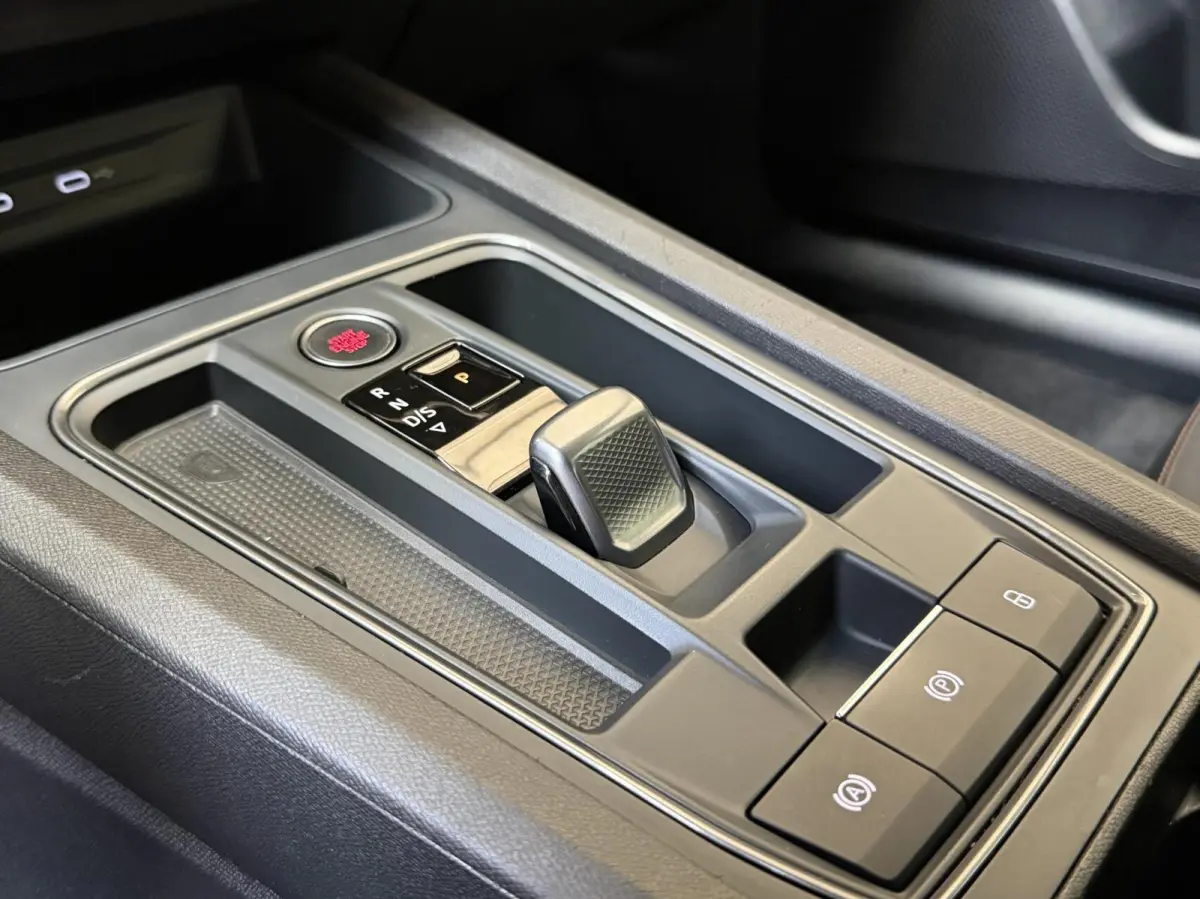 1.4 e-Hybrid VZ Adrenaline SoH 92,27% Apple CarPlay/Android Auto | Adaptieve cruise control | Climate control | LED verlichting | Lichtmetalen velgen | Stoel- en stuurverwarming | Parkeersen