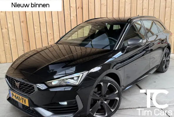 1.4 e-Hybrid VZ Adrenaline SoH 92,27% Apple CarPlay/Android Auto | Adaptieve cruise control | Climate control | LED verlichting | Lichtmetalen velgen | Stoel- en stuurverwarming | Parkeersen