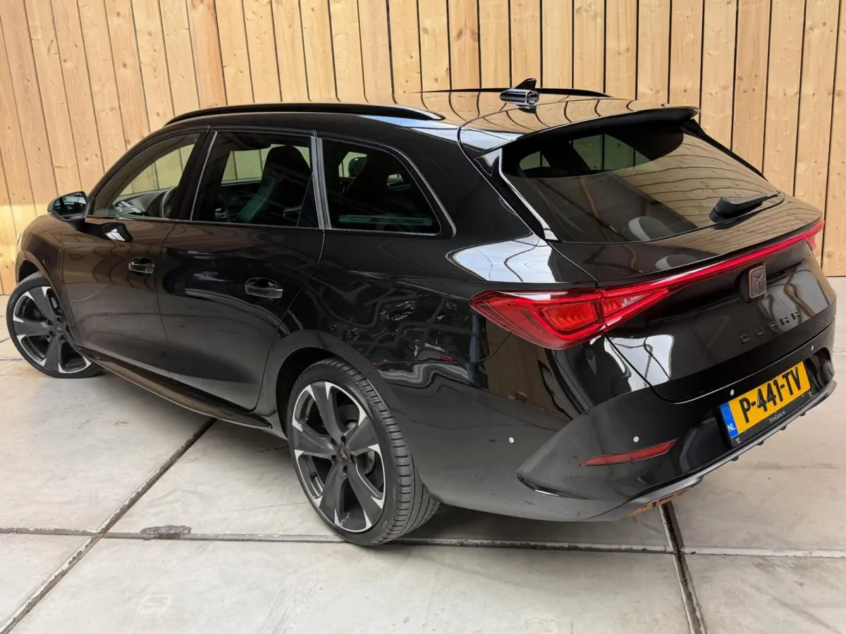 1.4 e-Hybrid VZ Adrenaline SoH 92,27% Apple CarPlay/Android Auto | Adaptieve cruise control | Climate control | LED verlichting | Lichtmetalen velgen | Stoel- en stuurverwarming | Parkeersen