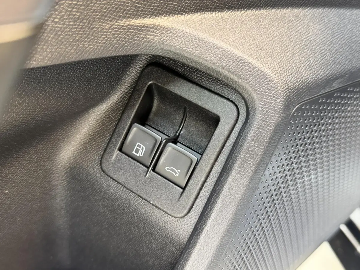 1.4 e-Hybrid VZ Adrenaline SoH 92,27% Apple CarPlay/Android Auto | Adaptieve cruise control | Climate control | LED verlichting | Lichtmetalen velgen | Stoel- en stuurverwarming | Parkeersen
