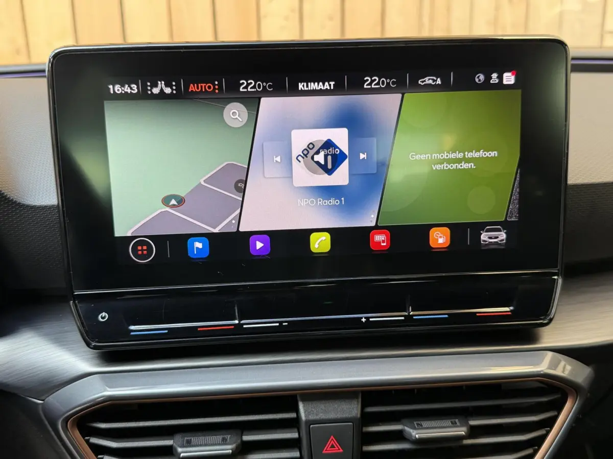 1.4 e-Hybrid VZ Adrenaline SoH 92,27% Apple CarPlay/Android Auto | Adaptieve cruise control | Climate control | LED verlichting | Lichtmetalen velgen | Stoel- en stuurverwarming | Parkeersen