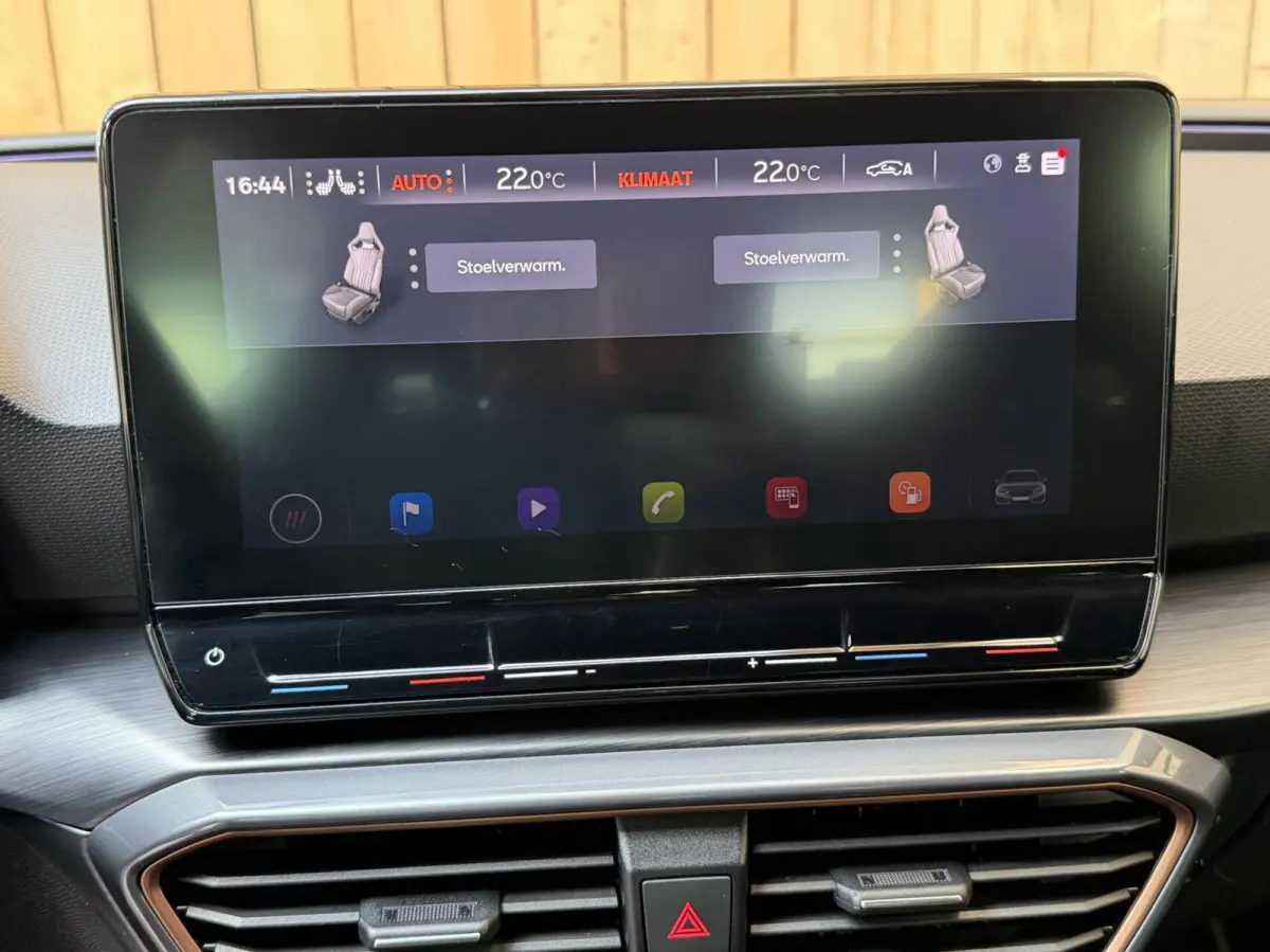 1.4 e-Hybrid VZ Adrenaline SoH 92,27% Apple CarPlay/Android Auto | Adaptieve cruise control | Climate control | LED verlichting | Lichtmetalen velgen | Stoel- en stuurverwarming | Parkeersen