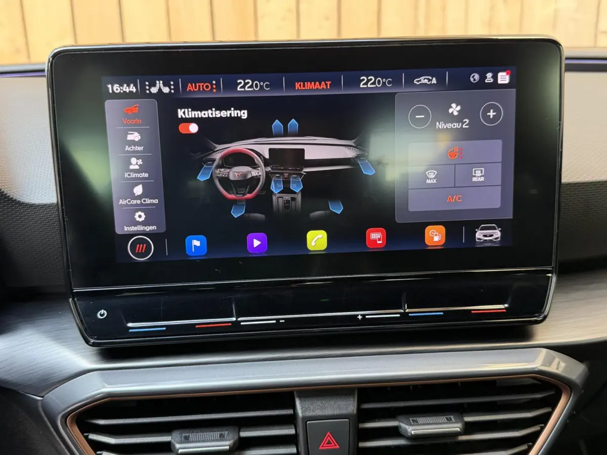 1.4 e-Hybrid VZ Adrenaline SoH 92,27% Apple CarPlay/Android Auto | Adaptieve cruise control | Climate control | LED verlichting | Lichtmetalen velgen | Stoel- en stuurverwarming | Parkeersen