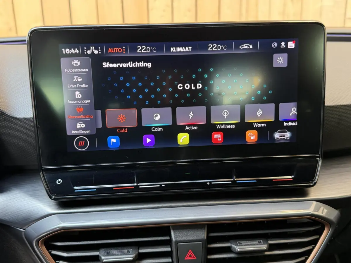 1.4 e-Hybrid VZ Adrenaline SoH 92,27% Apple CarPlay/Android Auto | Adaptieve cruise control | Climate control | LED verlichting | Lichtmetalen velgen | Stoel- en stuurverwarming | Parkeersen