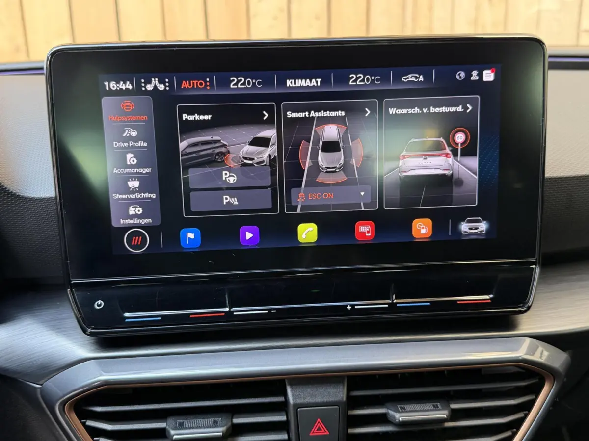 1.4 e-Hybrid VZ Adrenaline SoH 92,27% Apple CarPlay/Android Auto | Adaptieve cruise control | Climate control | LED verlichting | Lichtmetalen velgen | Stoel- en stuurverwarming | Parkeersen