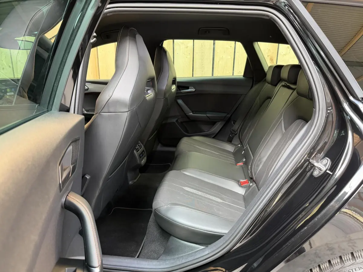 1.4 e-Hybrid VZ Adrenaline SoH 92,27% Apple CarPlay/Android Auto | Adaptieve cruise control | Climate control | LED verlichting | Lichtmetalen velgen | Stoel- en stuurverwarming | Parkeersen