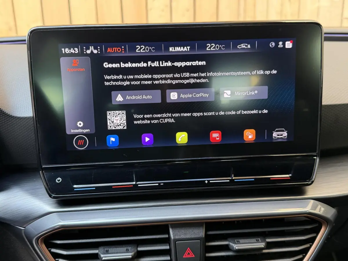 1.4 e-Hybrid VZ Adrenaline SoH 92,27% Apple CarPlay/Android Auto | Adaptieve cruise control | Climate control | LED verlichting | Lichtmetalen velgen | Stoel- en stuurverwarming | Parkeersen