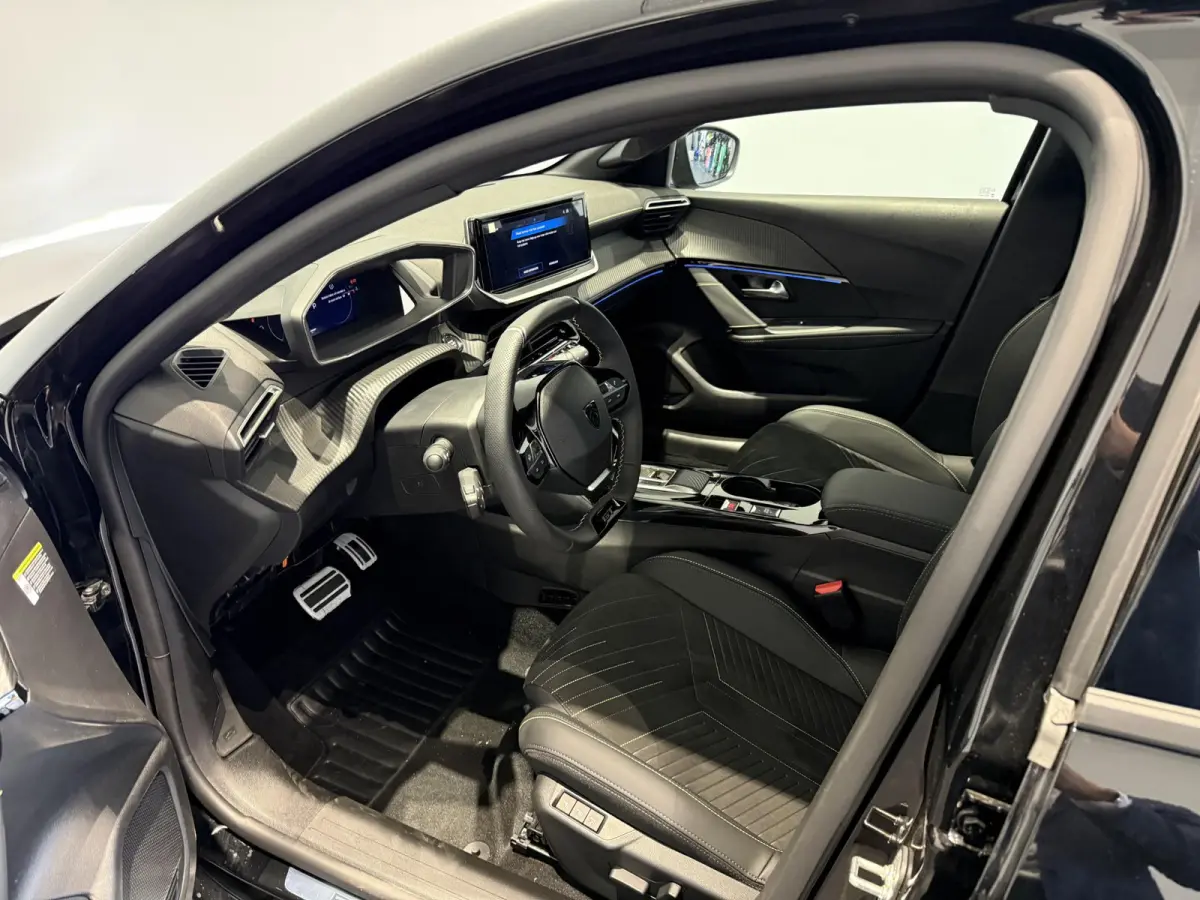 1.2 Hybrid 145 e-DCS6 GT | APPLE CARPLAY & ANDROID AUTO | CAMERA VOOR EN ACHTER | MASSAGE STOEL | STOELVERWARMING | DEMO AUTO |