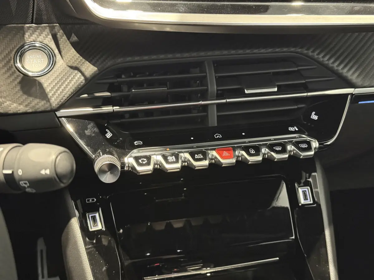 1.2 Hybrid 145 e-DCS6 GT | APPLE CARPLAY & ANDROID AUTO | CAMERA VOOR EN ACHTER | MASSAGE STOEL | STOELVERWARMING | DEMO AUTO |