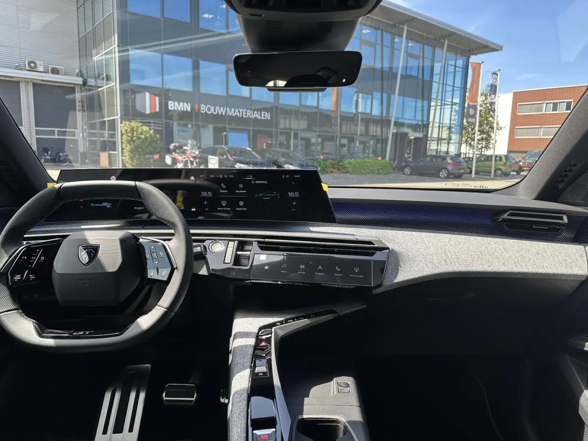 GT 73 kWh / Camera Voor & Achter / 360° Camera / Keyless Entry / Warmtepomp / Adaptieve Cruise Control
