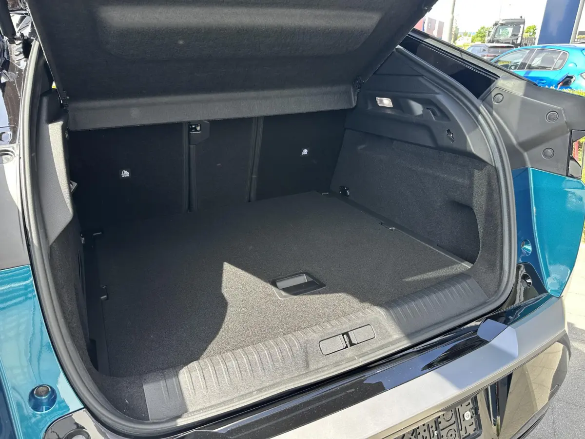 GT 73 kWh / Camera Voor & Achter / 360° Camera / Keyless Entry / Warmtepomp / Adaptieve Cruise Control