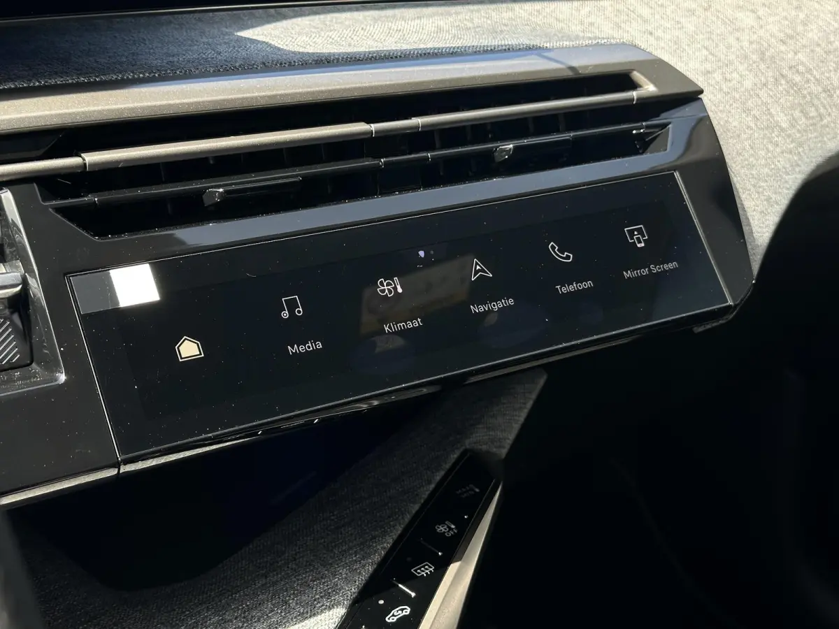 GT 73 kWh / Camera Voor & Achter / 360° Camera / Keyless Entry / Warmtepomp / Adaptieve Cruise Control