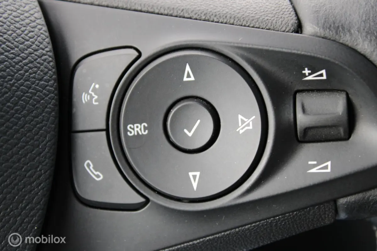 Edition 50 kWh 3-fasen, Navi, App connect, Pdc + Camera, Cruise, Clima