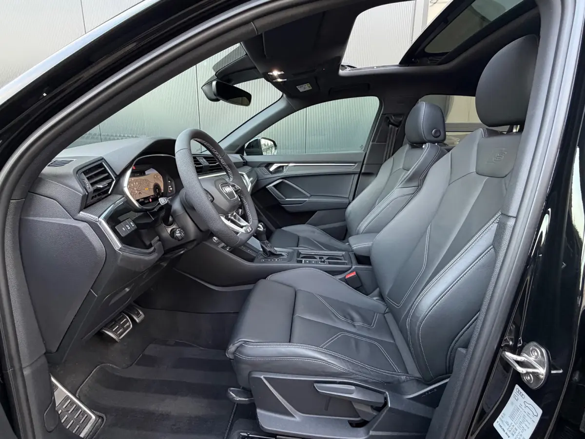 35 TFSI S-Line 150 pk Blackstyle/pano/Camera/sfeerverlichting