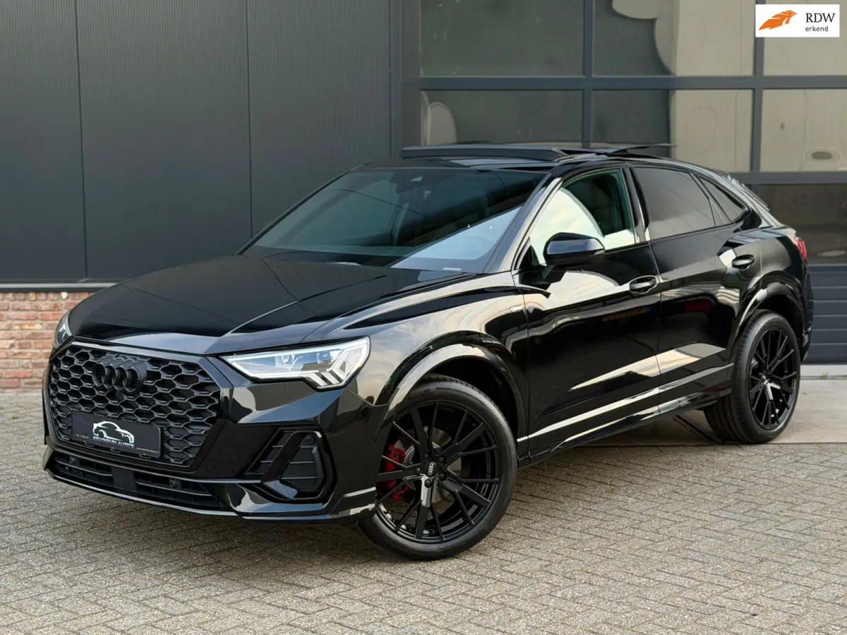 35 TFSI S-Line 150 pk Blackstyle/pano/Camera/sfeerverlichting