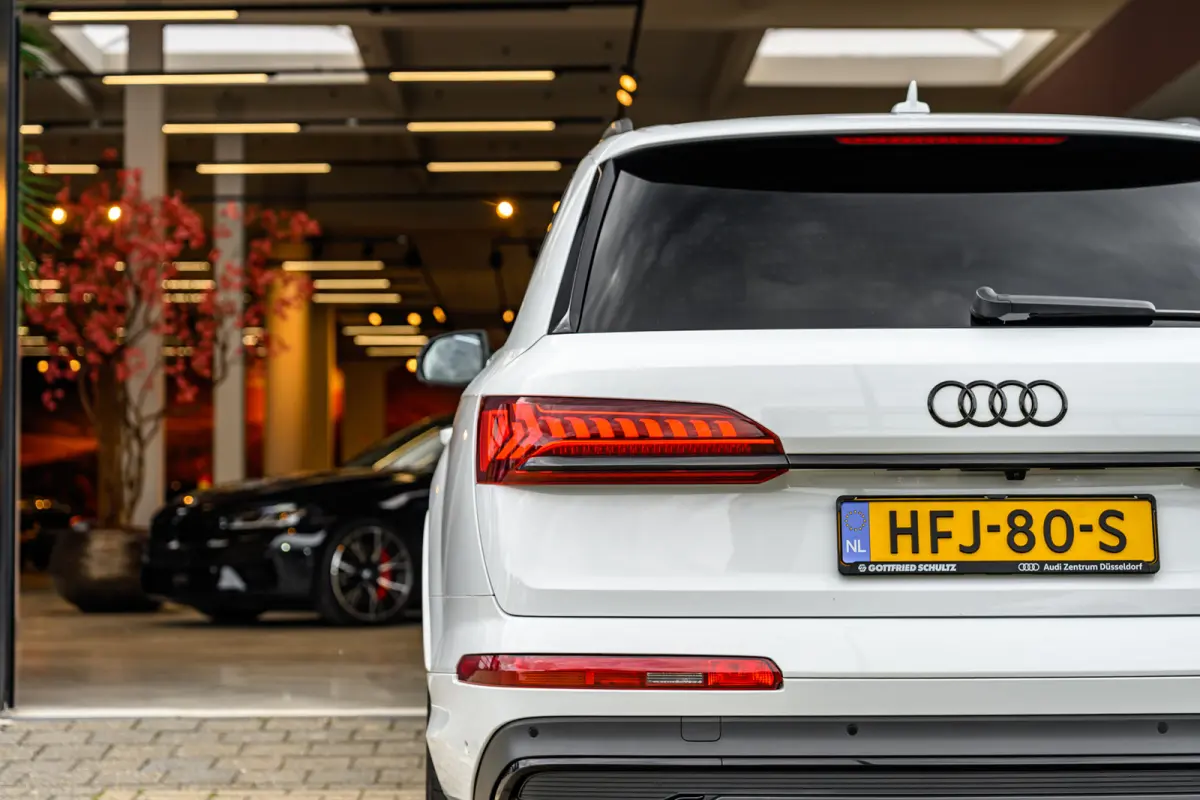 55 TFSI e quattro Pro Line Advanced|Pano|Lucht Vering|Acc|Lane-Assist|Dode Hoek|21 Inch|