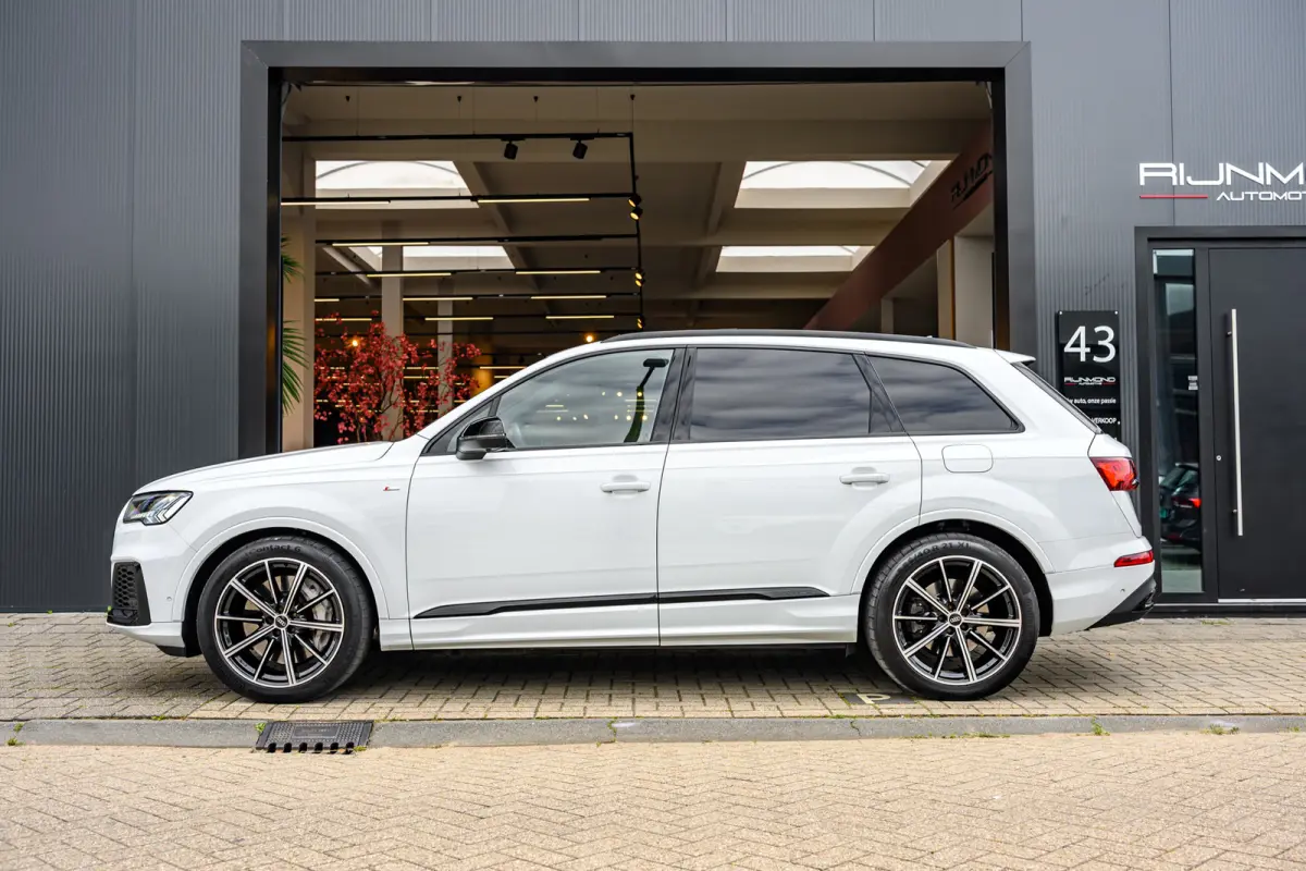 55 TFSI e quattro Pro Line Advanced|Pano|Lucht Vering|Acc|Lane-Assist|Dode Hoek|21 Inch|