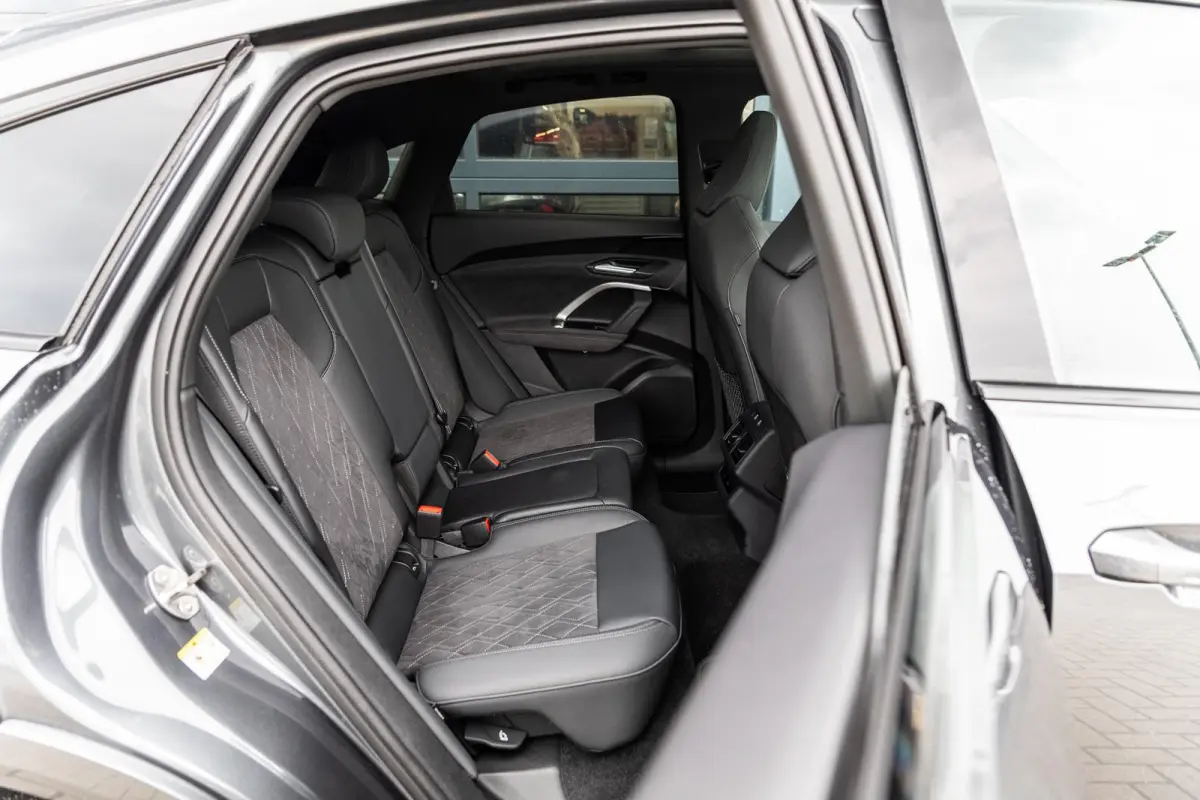 2.0 TFSI e-hybrid 299pk quattro S edition | Bijrijdersscherm | Ambiance Verlichting | Panoramadak | 360 Camera